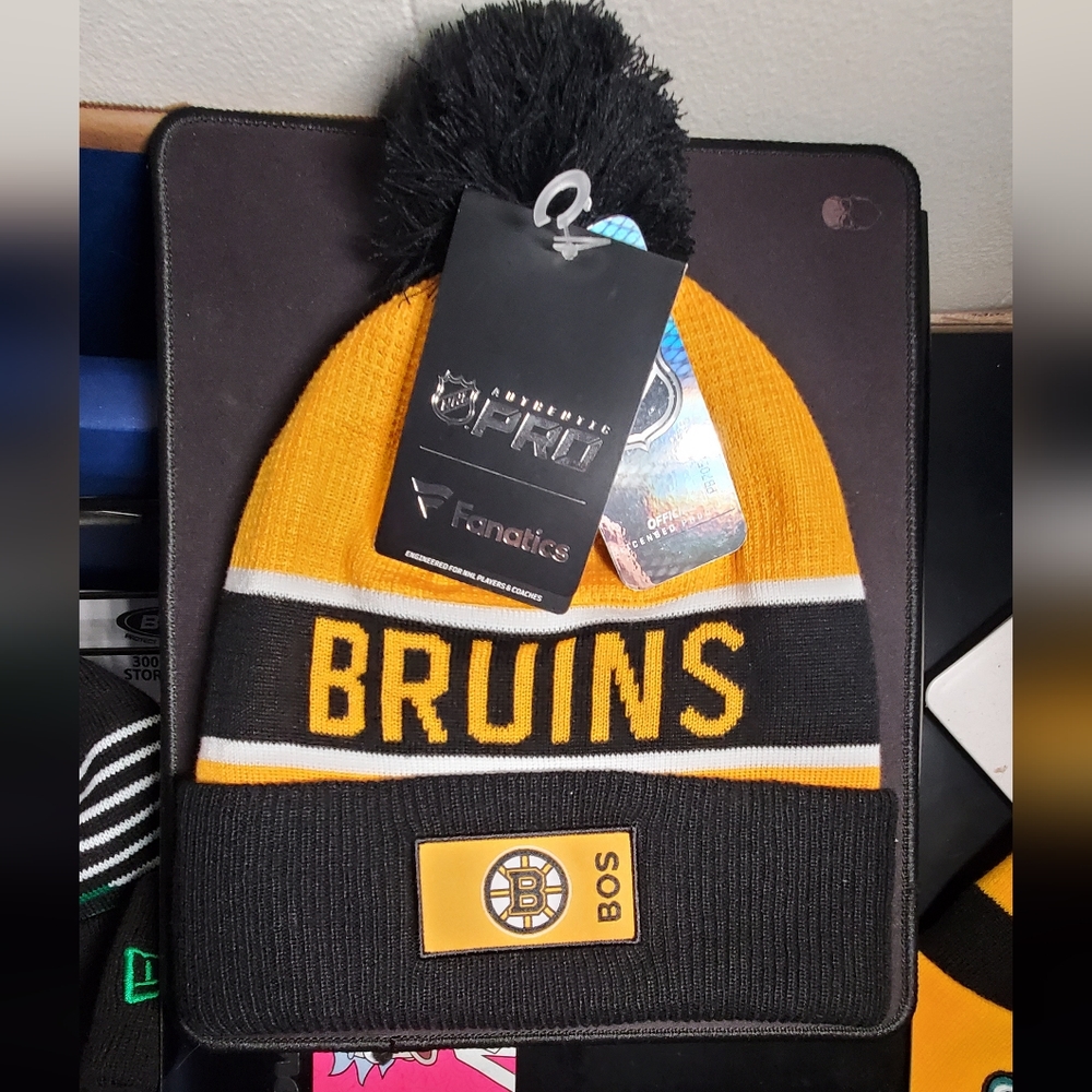 Boston Bruins Fanatics Branded Authentic Pro Rink Cuffed Knit Hat with Pom